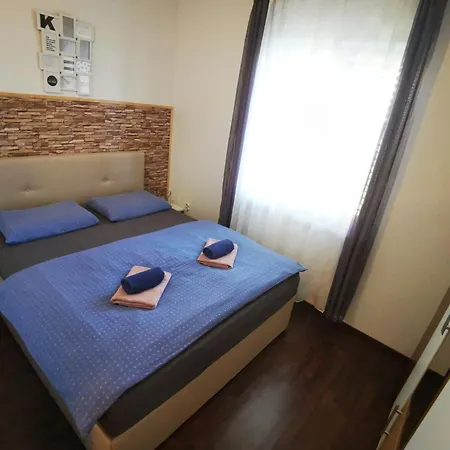 Kaliora Apartman *