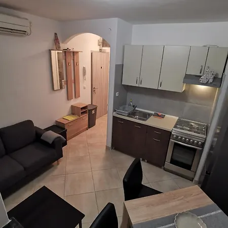 Kaliora Apartman *